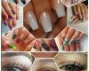 Ivi's Wimperngeklimper und Nageldesign